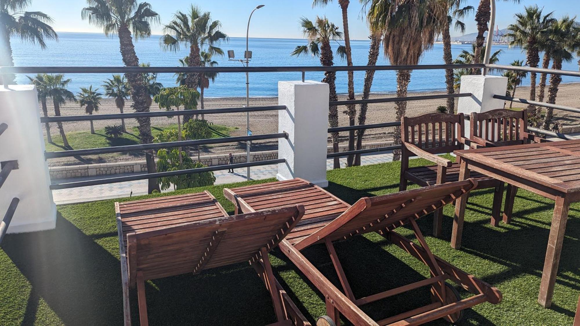 Loft con gran terraza en primera linea de playa Málaga Exterior foto